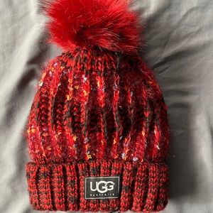 Ugg Knit Hat w/ Puff Ball